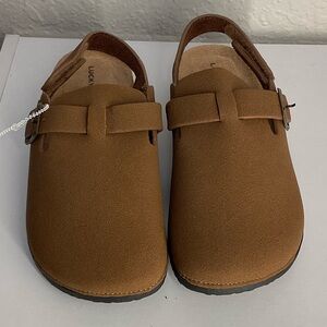 Lucky Brand Kids clog slippers